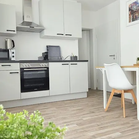 H-apartment 4 *